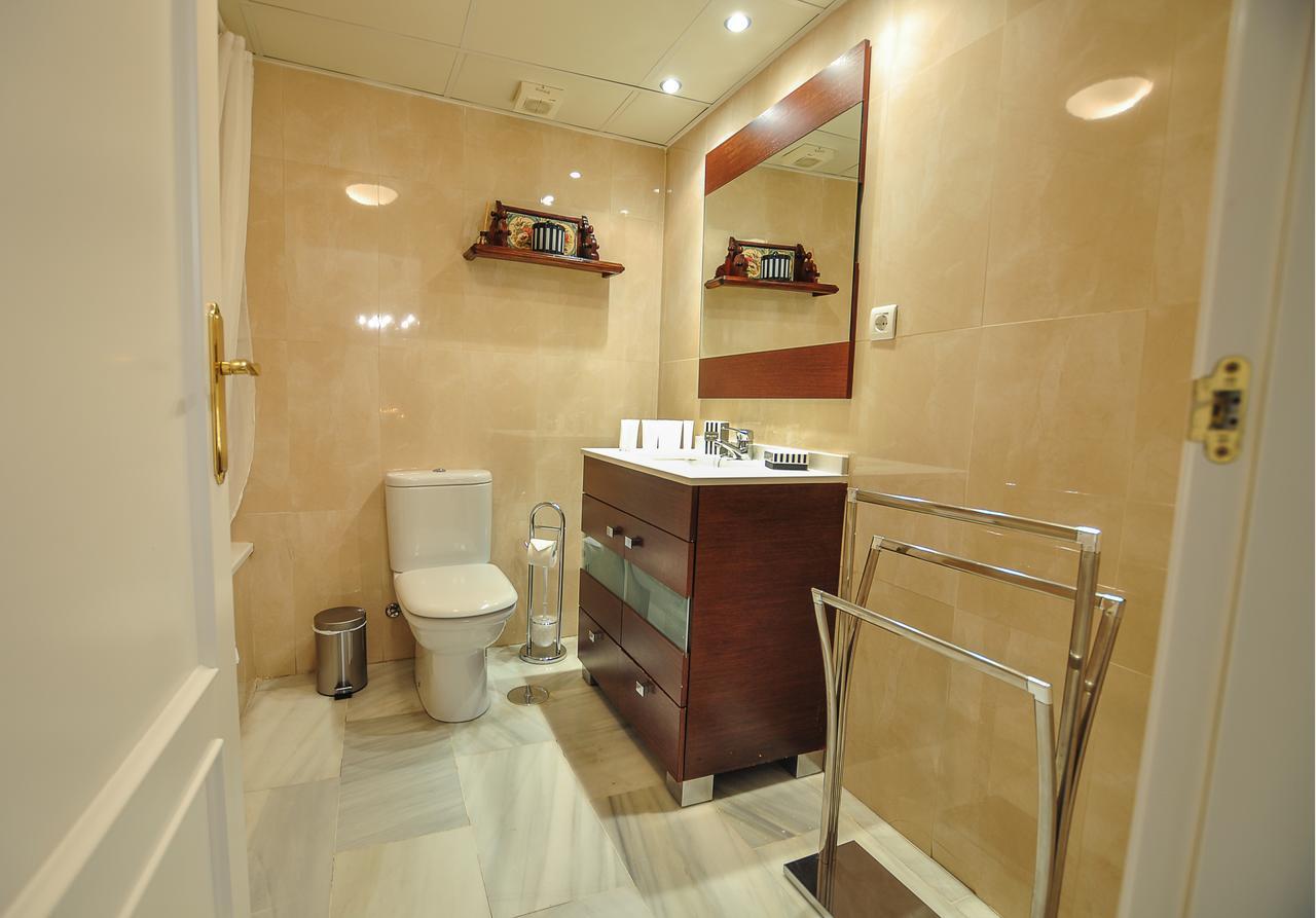RENTHAS Plaza Flores Apartment Málaga Exterior foto
