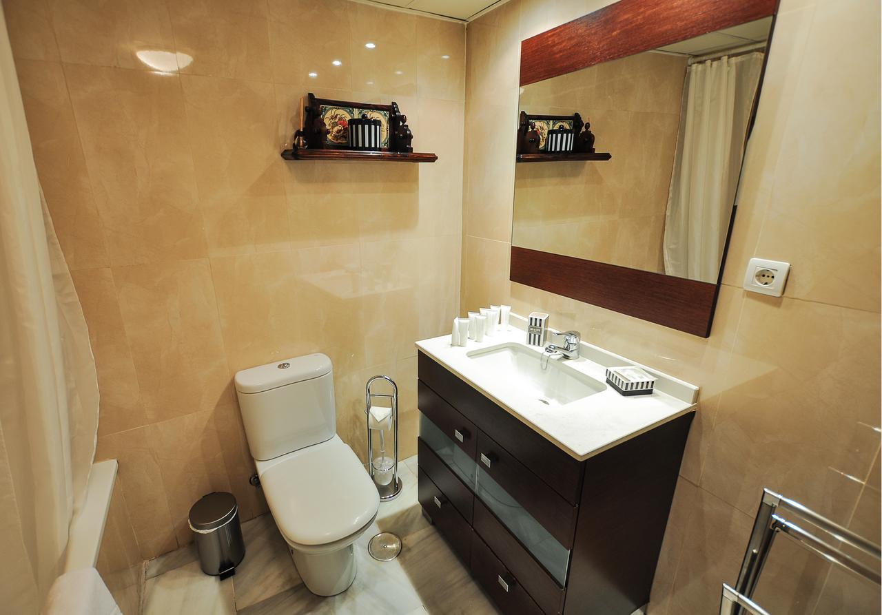 RENTHAS Plaza Flores Apartment Málaga Exterior foto