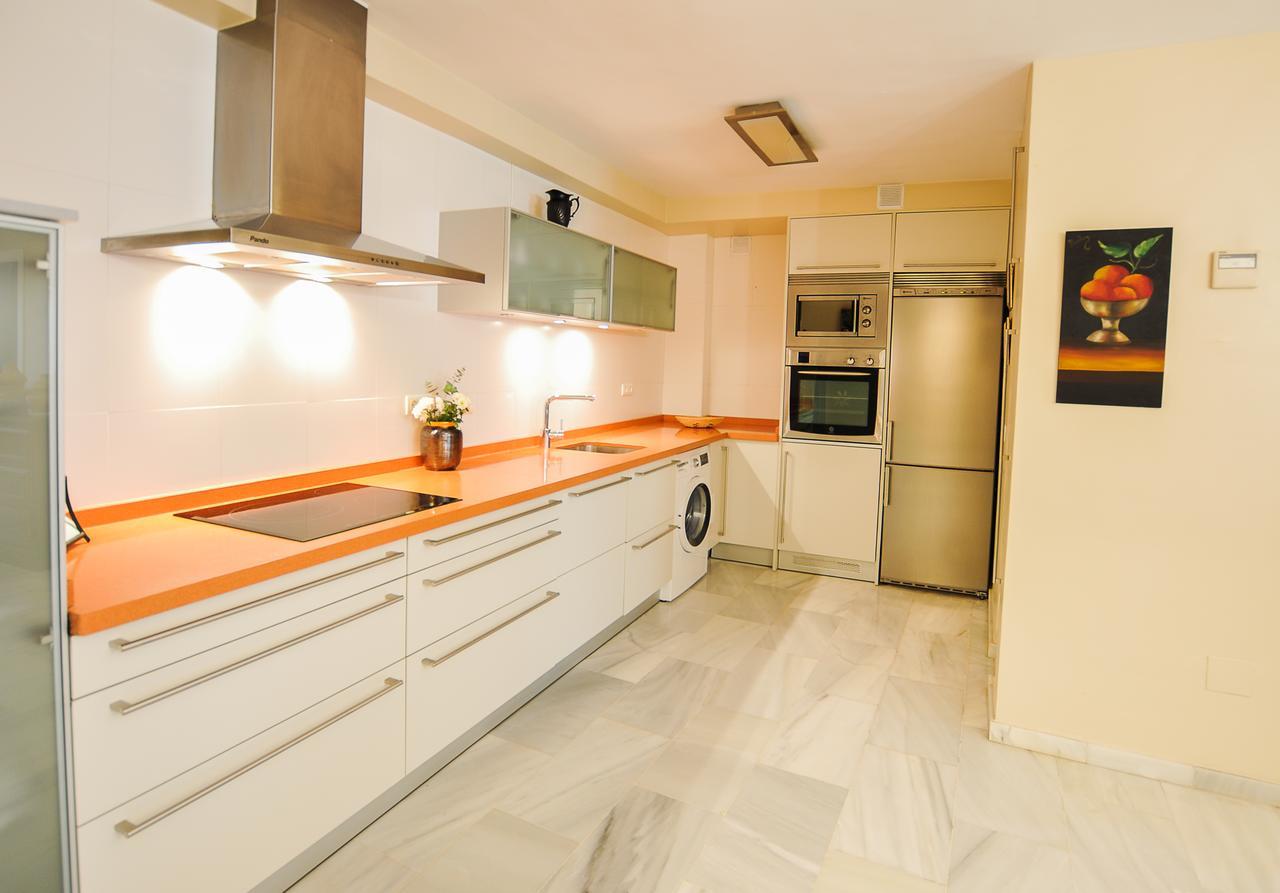 RENTHAS Plaza Flores Apartment Málaga Exterior foto